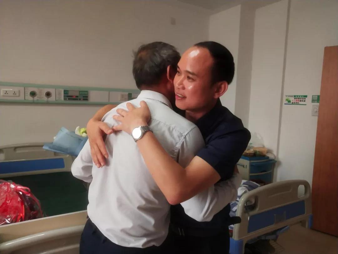 真情關(guān)懷，慰問員工丨老羅，愿您早日康復(fù)！